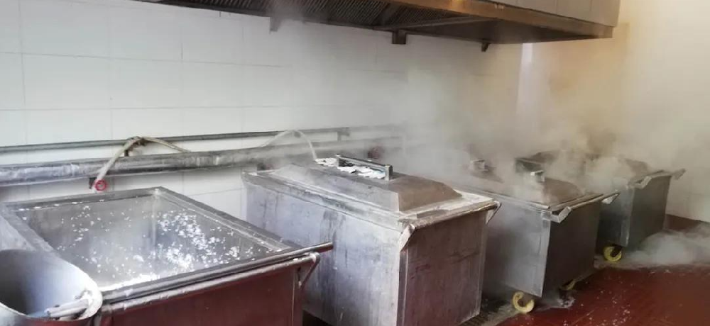 高校食堂将洁净蒸汽用于食堂蒸煮，10分钟蒸熟一车饭菜，效率高蒸饭香！